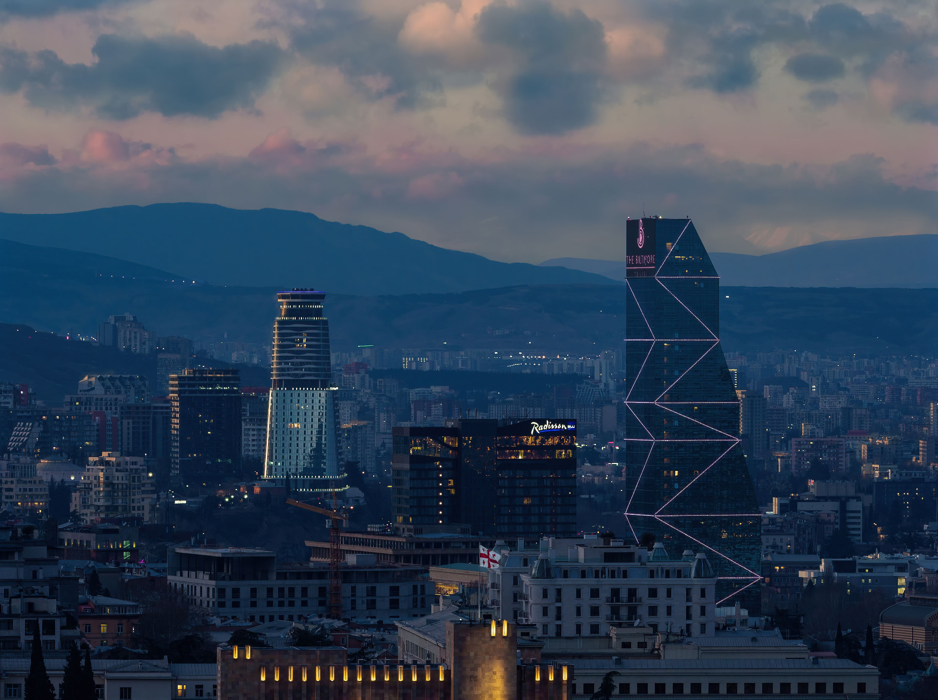 თბილისი ღამით
